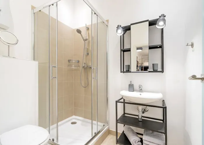 The Koburger Ii - Stylish With Extra High Bed For Kids, 45m2 Space, Ideal For Families With Kids Or Couples *