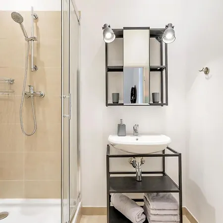 The Koburger Hh, Lovely 1 Bedroom With High Bed Up To 4 Ppl *