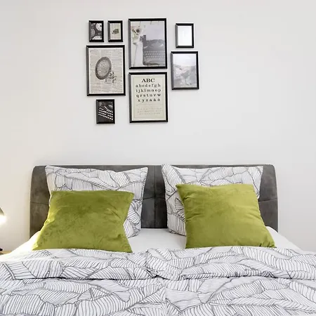 Apartment The Koburger Ii - Stylish With Extra High Bed For Kids, 45m2 Space, Ideal For Families With Kids Or Couples Berlin