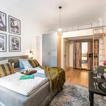 The Koburger Ii - Stylish With Extra High Bed For Kids, 45m2 Space, Ideal For Families With Kids Or Couples * Berlin