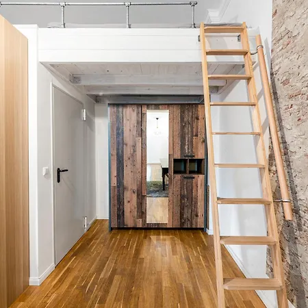 The Koburger Ii - Stylish With Extra High Bed For Kids, 45m2 Space, Ideal For Families With Kids Or Couples شقة