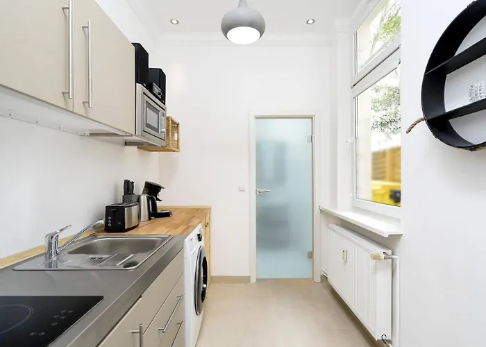 The Koburger Ii - Stylish With Extra High Bed For Kids, 45m2 Space, Ideal For Families With Kids Or Couples Berlim