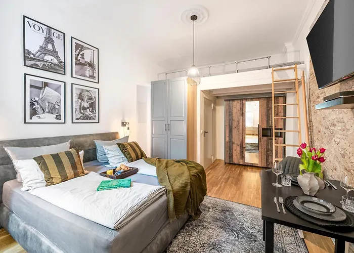 The Koburger Ii - Stylish With Extra High Bed For Kids, 45m2 Space, Ideal For Families With Kids Or Couples * Berlin