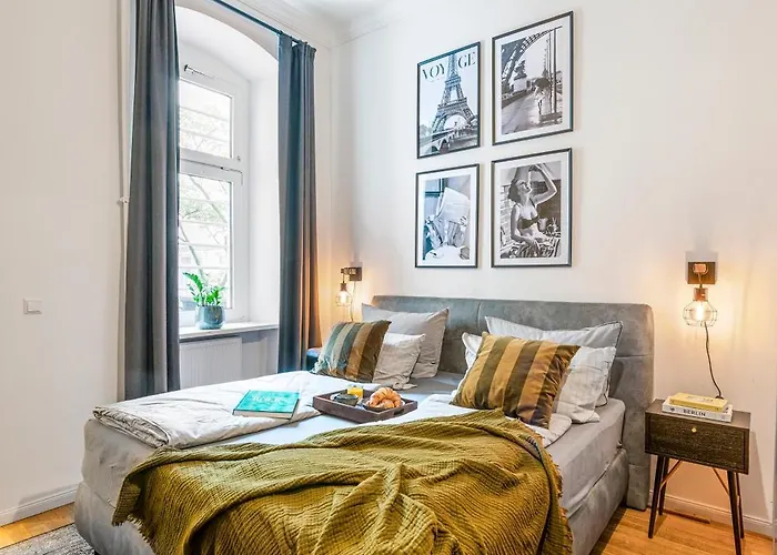 The Koburger Ii - Stylish With Extra High Bed For Kids, 45m2 Space, Ideal For Families With Kids Or Couples Lejlighed Berlin