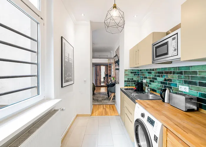 شقة The Koburger Ii - Stylish With Extra High Bed For Kids, 45m2 Space, Ideal For Families With Kids Or Couples برلين